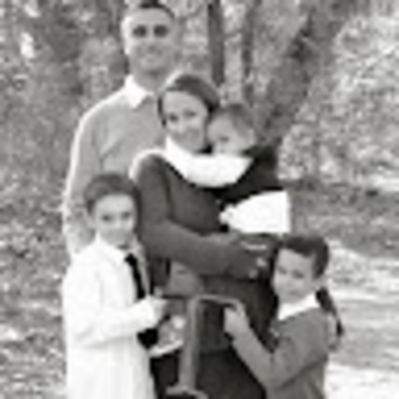 Meet your Posher, Angela - Picture 1 of 1